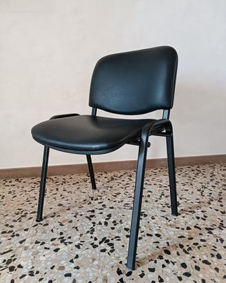 sedia in pelle nera