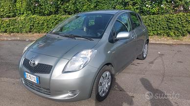 Toyota Yaris 1.4 d-4d 5 PORTE, Diesel, Manuale