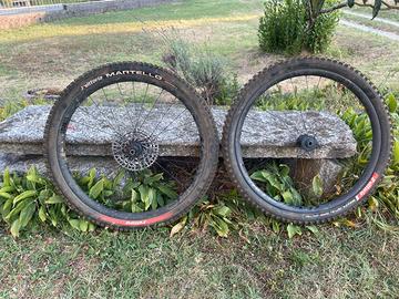 Cerchi Bontrager line elite 30 carbon