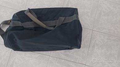 Borsone  con cinghia tracollo 45x30x20 grigio
