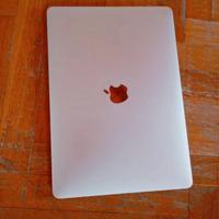 MacBook Pro 13 pollici con touch bar. Del 2016