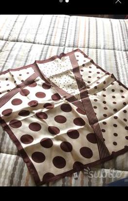 Foulard fantasia in seta da collo