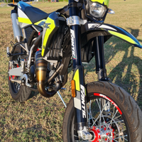 Fantic competition super motard 2T, nero e giallo