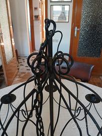 Lampadario in ferro battuto