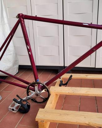 Telaio Atala corsa scatto fisso con due guarniture