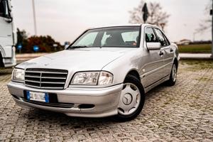 Mercedes C180