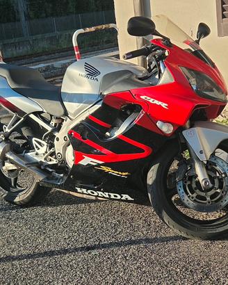 cbr 600 f 