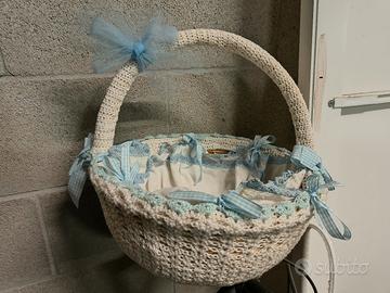 Cesto in Uncinetto Fatto a Mano Bianco e Azzurro