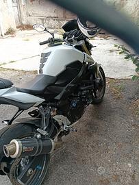 moto naked