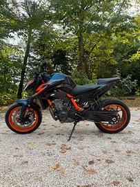 KTM 890 Duke R