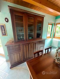 Credenza in legno massiccio pari al nuovo