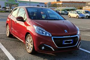 Peugeot 208 1200 Neopatentati