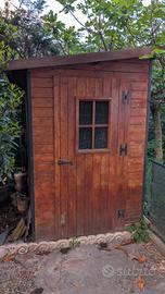 Casetta legno giardino