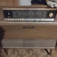 mobile radio giradischi vintage