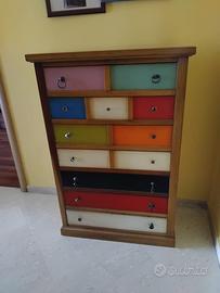 Settimino in legno colorato con 7 cassetti