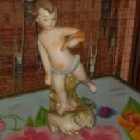 Vecchia statuina in porcellana tedesca