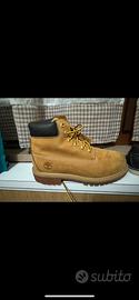 Scarpe timberland,giubbotti e felpe north face ect