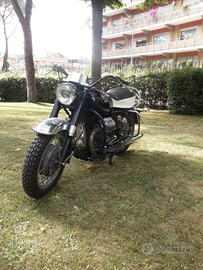 Moto Guzzi v7 California 850. PERMUTO