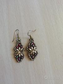 Orecchini con perline 