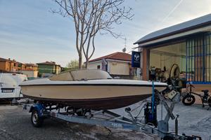 Barca in vetroresina Busco