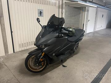 Yamana Tmax 560 Tech Max Akrapovic in garanzia