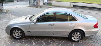 Mercedes E 200 K metano LEGGERE
