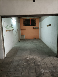 Si affitta garage zona tribunale Brindisi