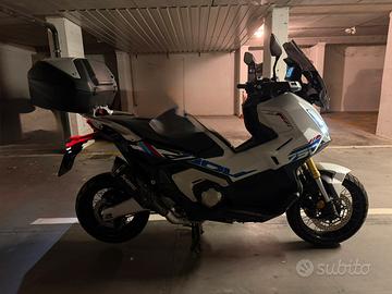 Honda X-ADV 750 - scarico Akrapovic