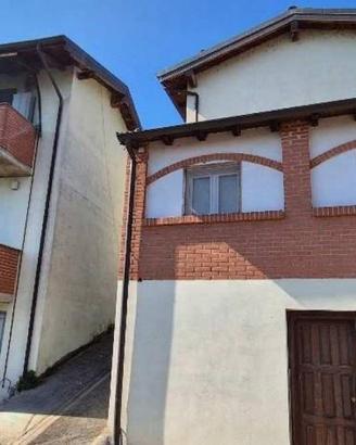 Immobile in asta di 382 m² con più di 5 locali e b