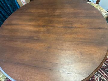 Tavolo rotondo in legno massello