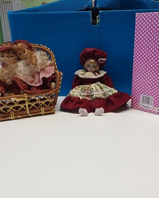 bambola in porcellana snodabile ROYAL GIT vintage 