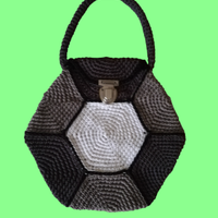 Borsa soccer all'uncinetto