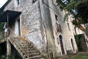 Terreno edificabile per piccola casa e casale