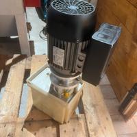 Pompa idraulica 220 volt