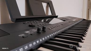 TASTIERA YAMAHA PSR E463 "PRATICAMENTE NUOVA"