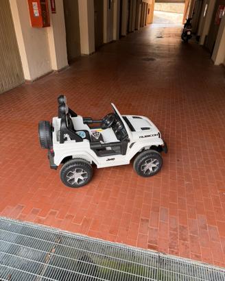 Jeep elettrica per bambini