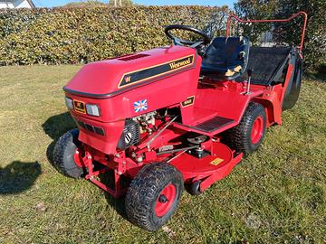 Trattorino tagliaerba Westwood 1012