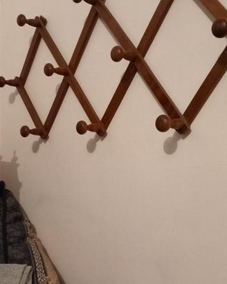 attaccapanni in legno 