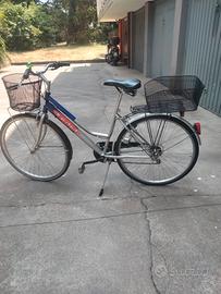pronta all'uso bici tipo donna con tutto.