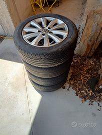 Gomme R16 205/55 94V e cerchi Touran