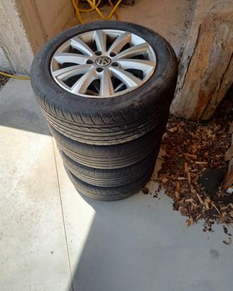 Gomme R16 205/55 94V e cerchi Touran