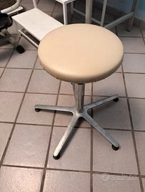 Sgabello Professionale Girevole e Regolabile