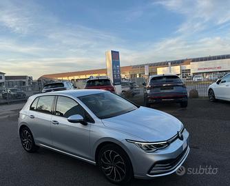 Volkswagen Golf 1.0 etsi evo Life 110cv dsg / NO V