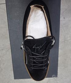 Speakers giuseppe zanotti invelluto nero