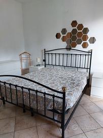 Letto matrimoniale in ferro battuto artigianale – 