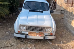 Renault 4 Cc 900