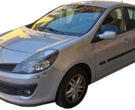 RENAULT Clio 3ª serie - 2006