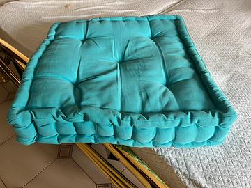 Cuscini da giardino o testata letto