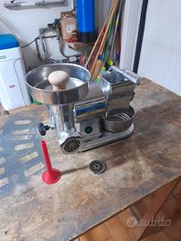 Combinata Grattugia Titacarne LAREM 220V Misura 8