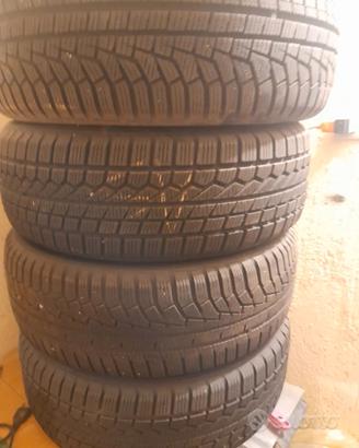 4 Gomme Hankook 215/60 R17 96H – invernali